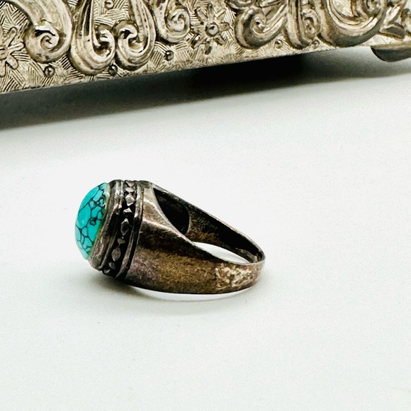 Vintage Turquoise Silver Ring - Picture 11 of 15